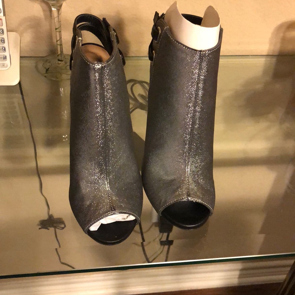 Silver booties - Picture 3 of 4